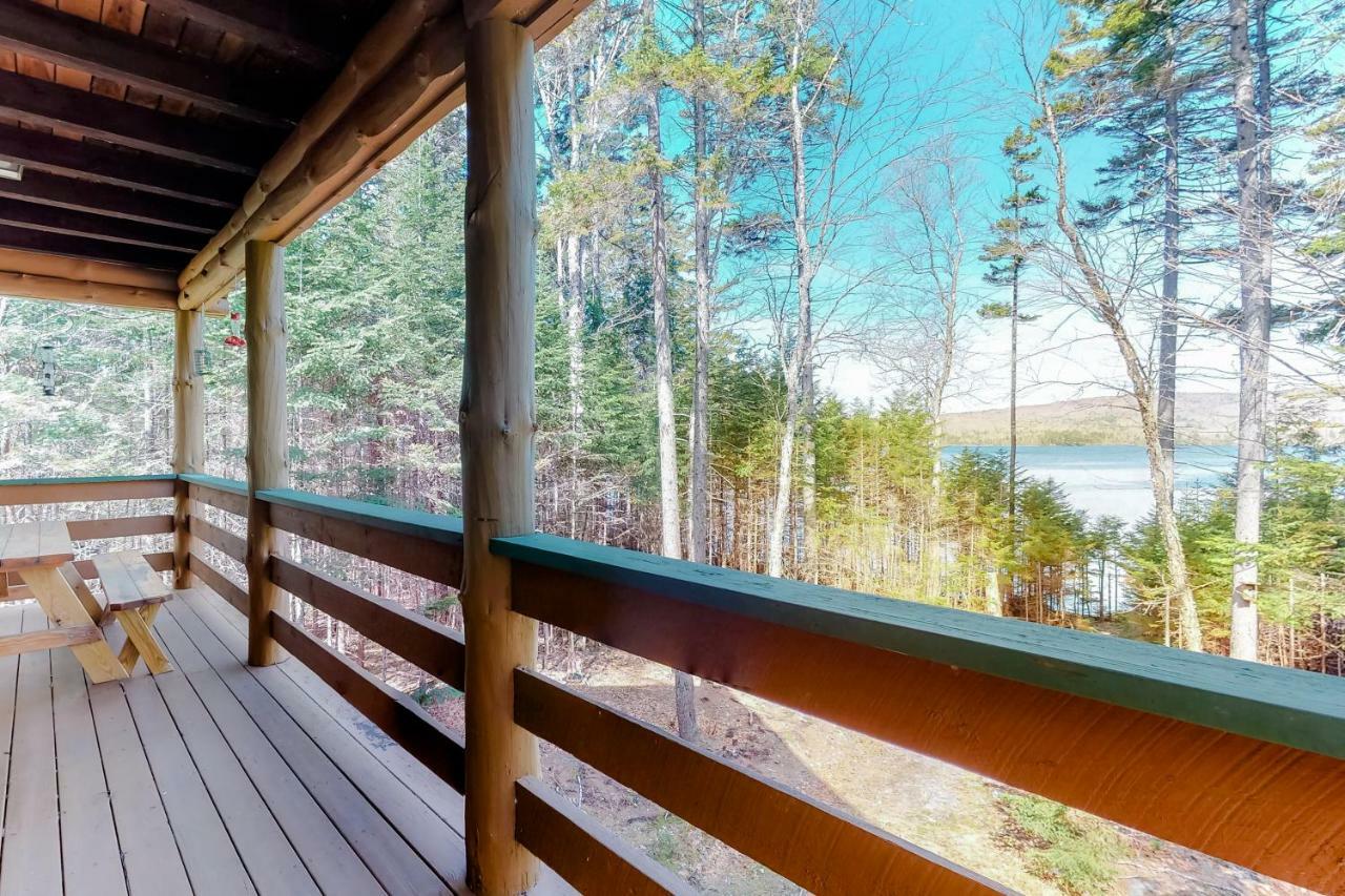 Loon Landing Lodge Greenville Exterior photo